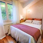 Apartment Elegant And Scenic Peaceful - One Bedroom With Terrace *