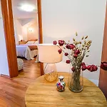 Elegant And Scenic Peaceful - One Bedroom With Terrace *