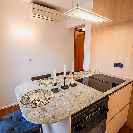Elegant And Scenic Peaceful - One Bedroom With Terrace بورتوروز