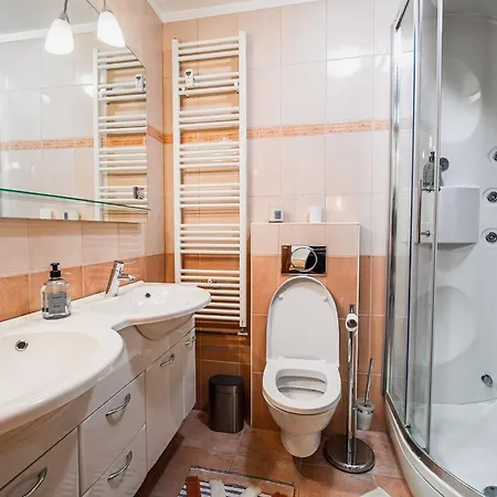 Апартаменты Elegant And Scenic Peaceful Portoroz - One Bedroom With Terrace Порторож