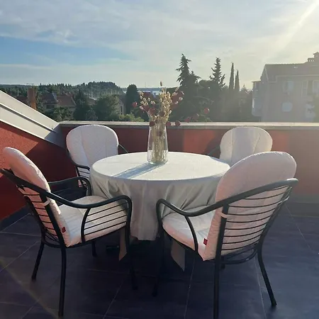 Elegant And Scenic Peaceful - One Bedroom With Terrace Apartmán *