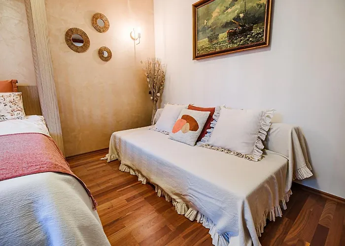 Elegant And Scenic Peaceful Portoroz - One Bedroom With Terrace Порторож