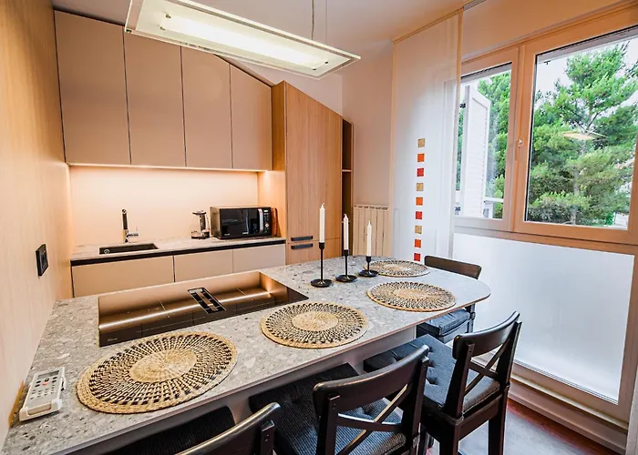 Apartment Elegant And Scenic Peaceful Portoroz - One Bedroom With Terrace