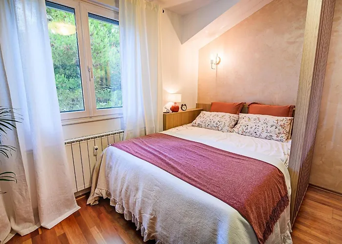 Апартаменты Elegant And Scenic Peaceful Portoroz - One Bedroom With Terrace *