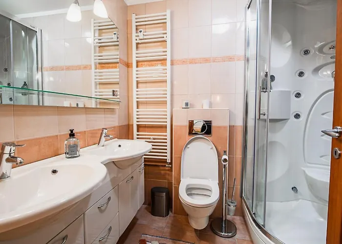 Апартаменты Elegant And Scenic Peaceful Portoroz - One Bedroom With Terrace Порторож